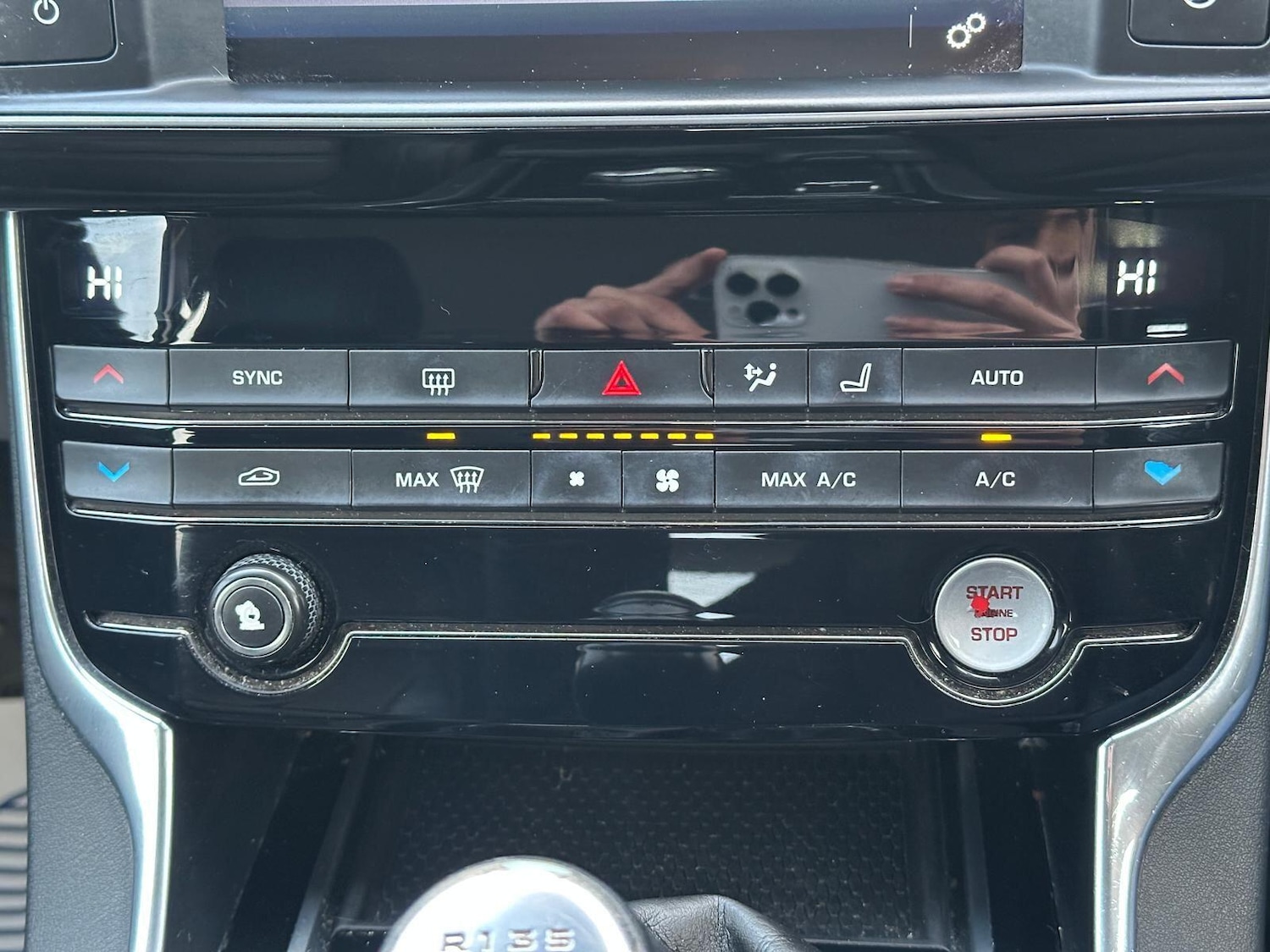 Used Jaguar XE 2016 for sale - 77537879: Photo 26