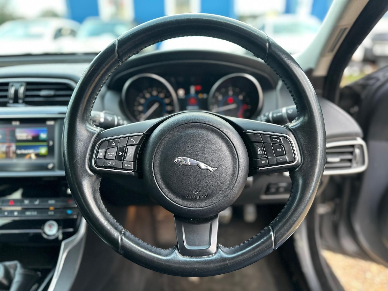 Used Jaguar XE 2016 for sale - 77537879: Photo 32