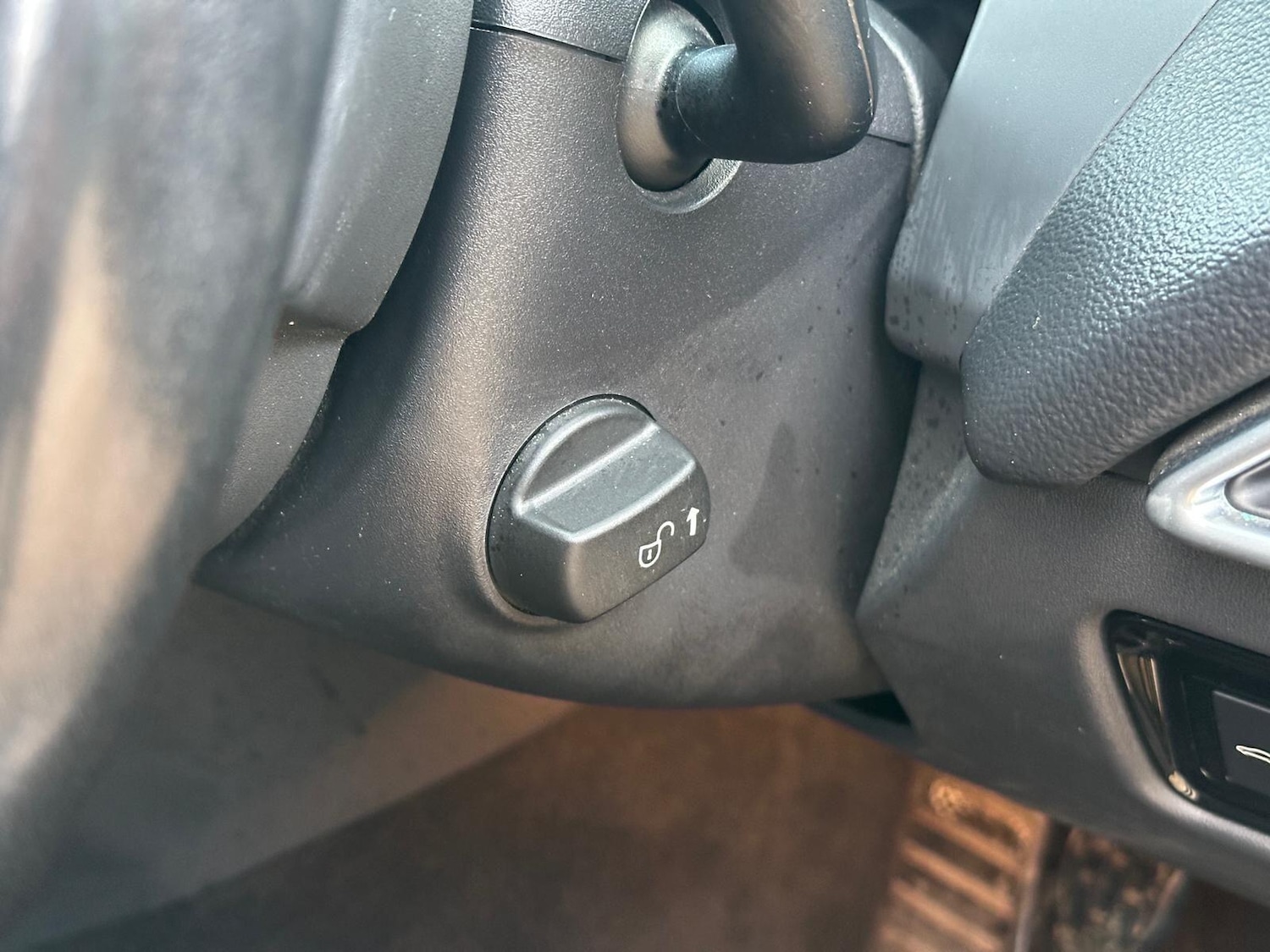 Used Jaguar XE 2016 for sale - 77537879: Photo 35