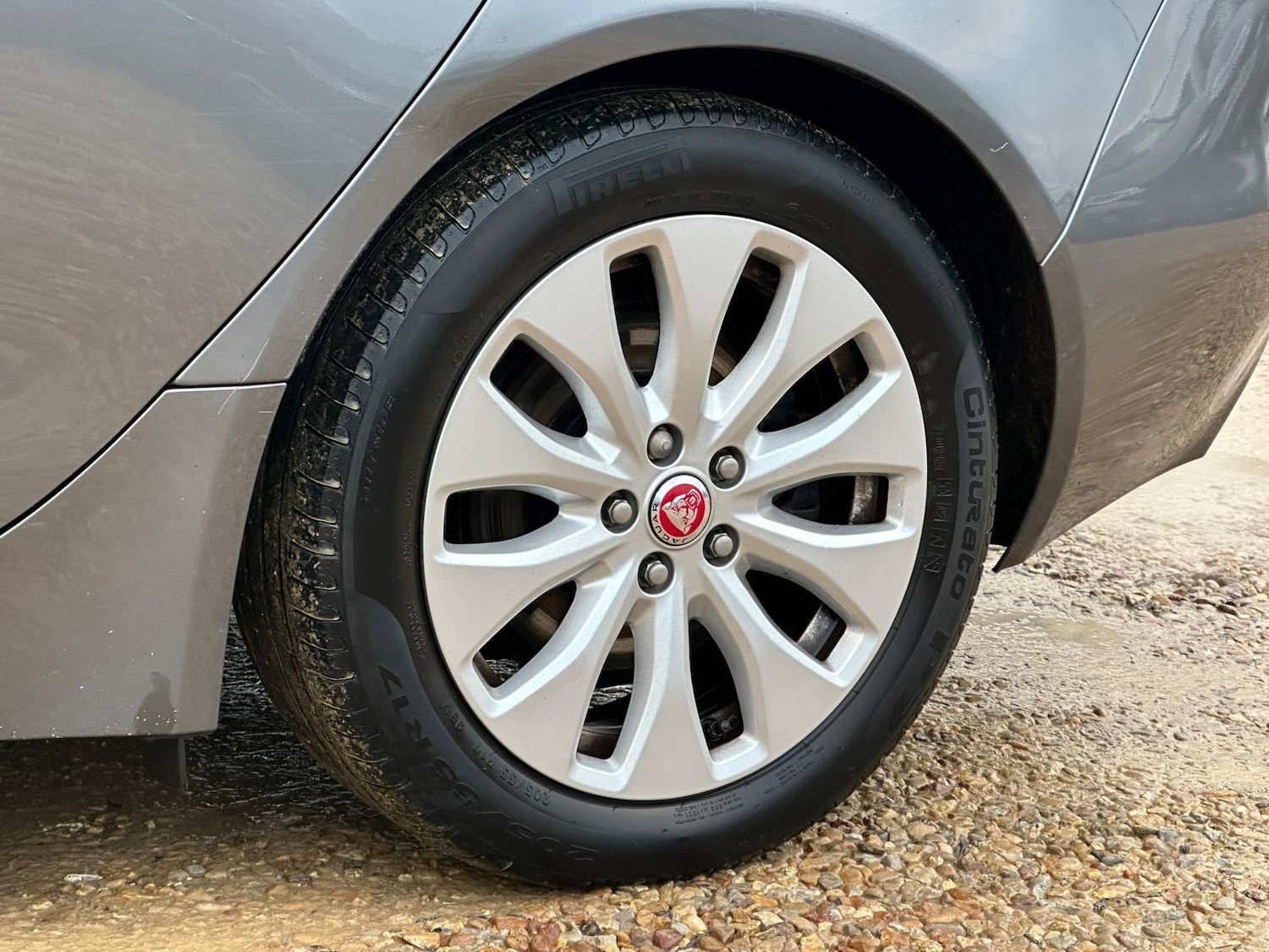 Used Jaguar XE 2016 for sale - 77537879: Photo 38