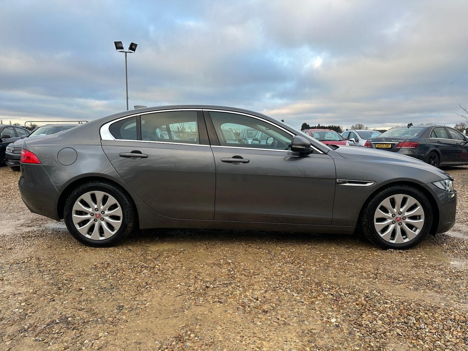 Used Jaguar XE 2016 for sale - 77537879: Photo 5