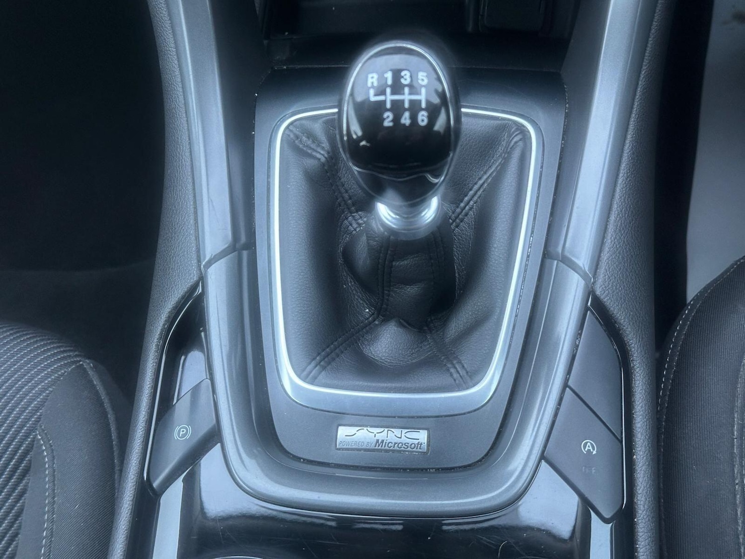 Used Ford Mondeo 2015 for sale - 77396631: Photo 24