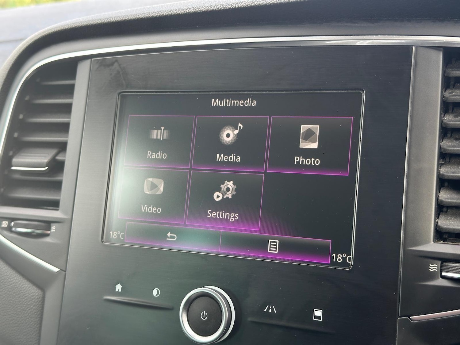 Used Renault Megane for sale - 77883277: Photo 17