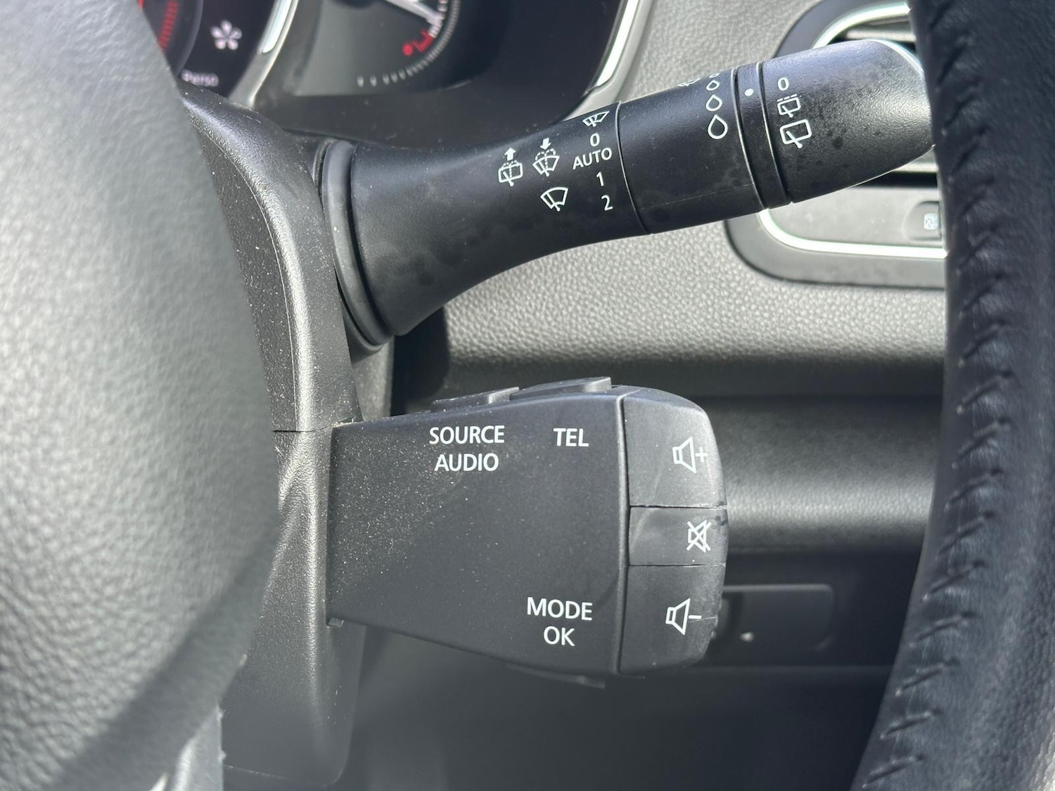 Used Renault Megane for sale - 77883277: Photo 25