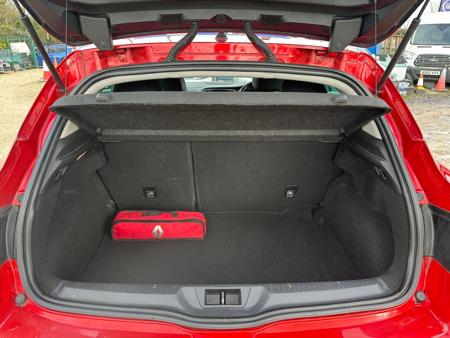 Used Renault Megane for sale - 77883277: Photo 32