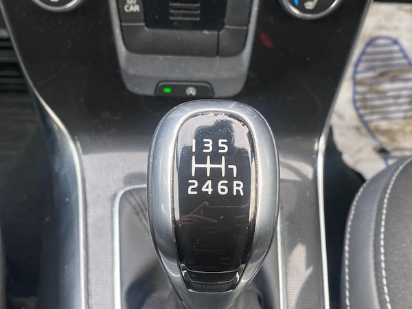 Used Volvo V40 2016 for sale - 74465488: Photo 15