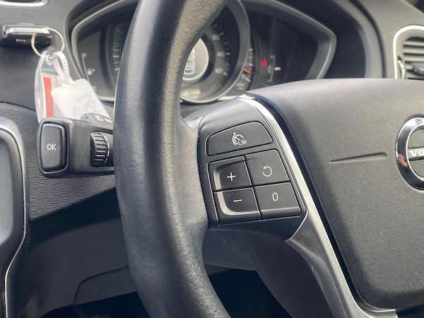 Used Volvo V40 2016 for sale - 74465488: Photo 16