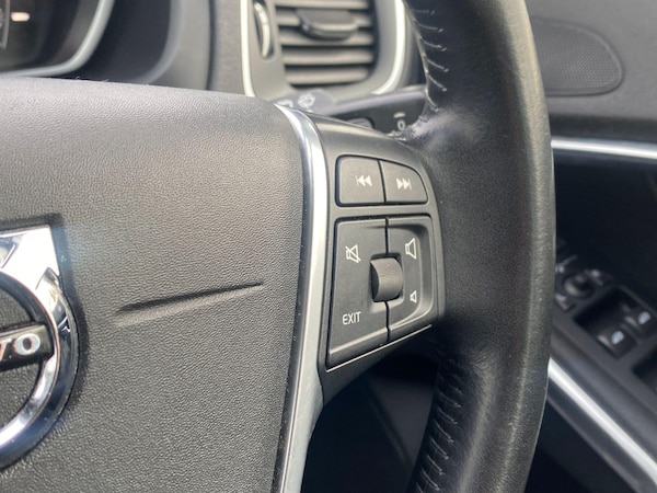 Used Volvo V40 2016 for sale - 74465488: Photo 17