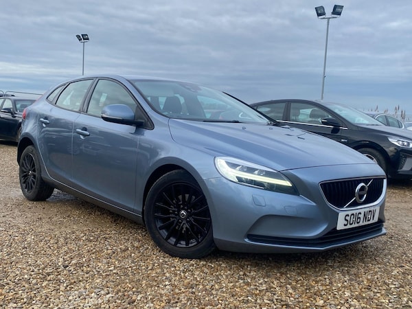 Used Volvo V40 2016 for sale - 74465488: Photo 1