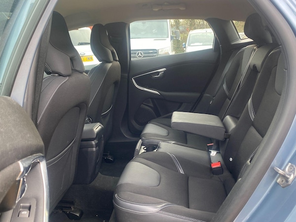 Used Volvo V40 2016 for sale - 74465488: Photo 8