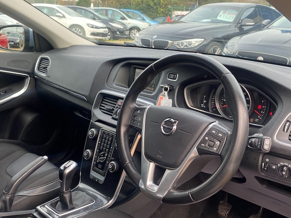 Used Volvo V40 2016 for sale - 74465488: Photo 9
