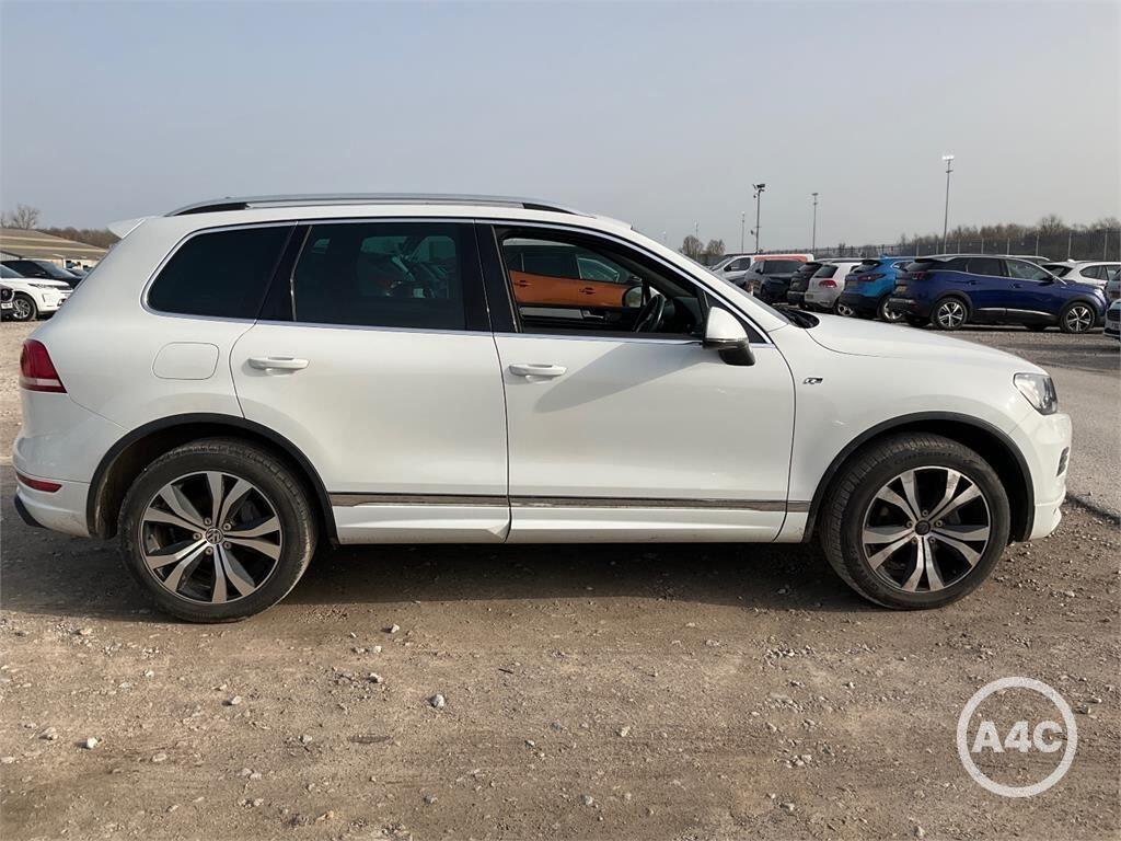 Used Volkswagen Touareg for sale - 77784807: Photo 4