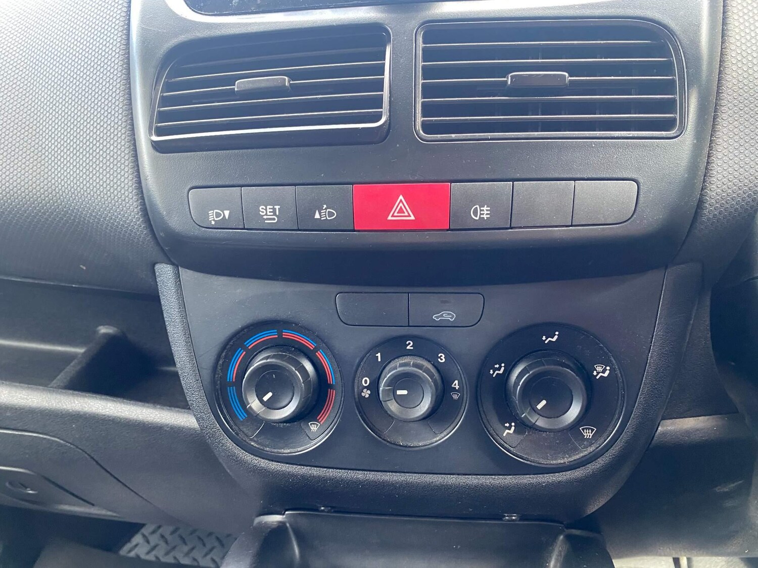 Used Fiat Doblo 2015 for sale - 74799200: Photo 17