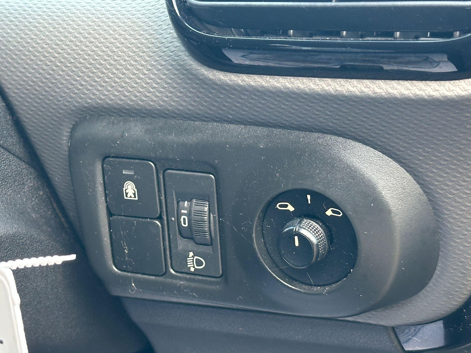 Used Citroen C4 Cactus 2016 for sale - 76936207: Photo 30