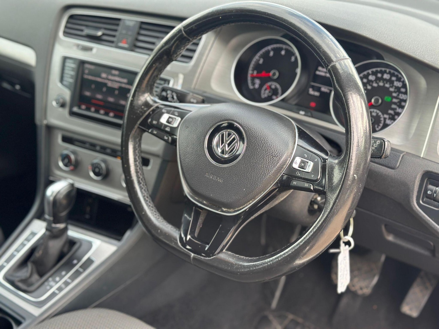 Used Volkswagen Golf 2015 for sale - 76123072: Photo 11