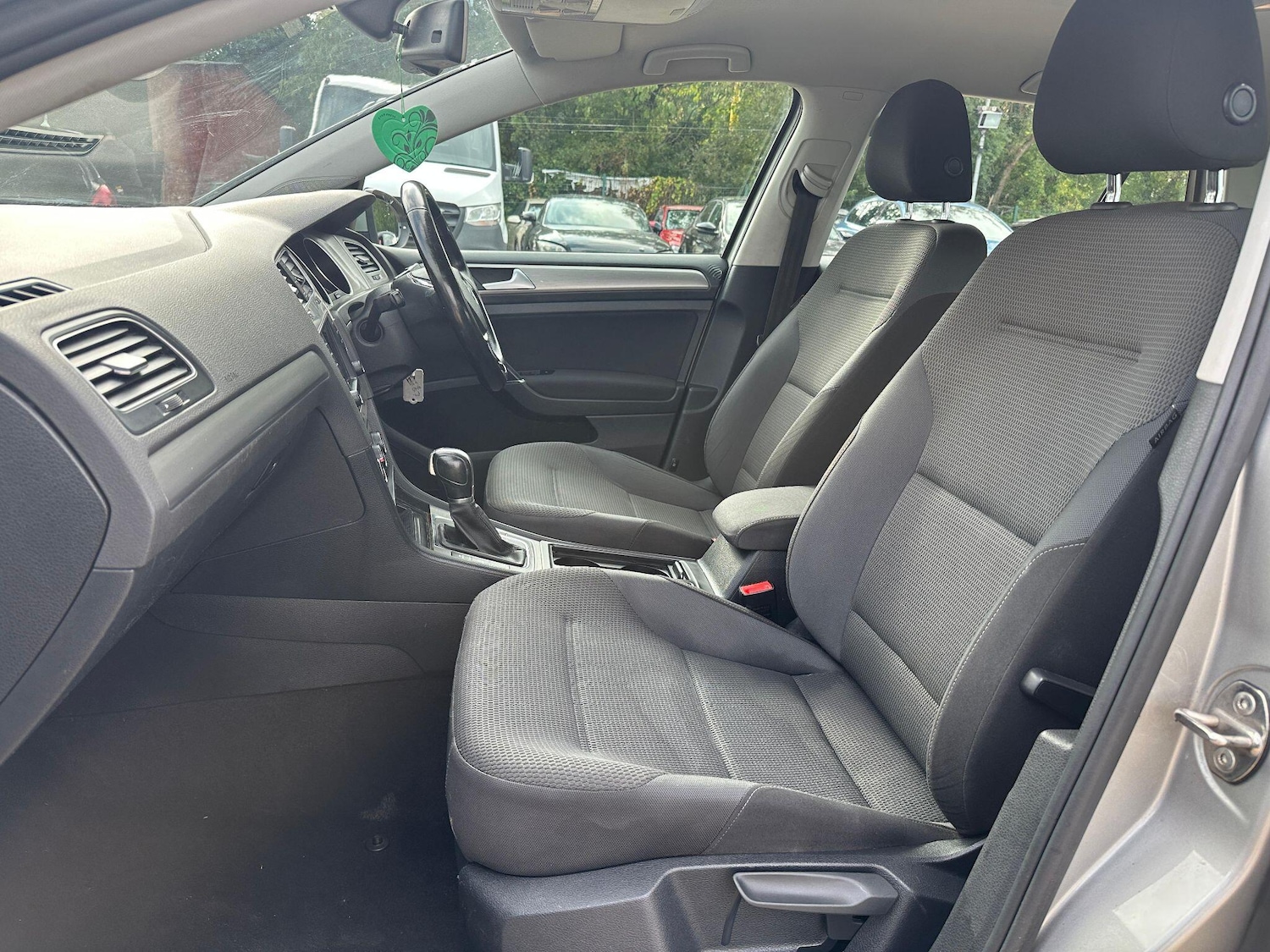 Used Volkswagen Golf 2015 for sale - 76123072: Photo 8