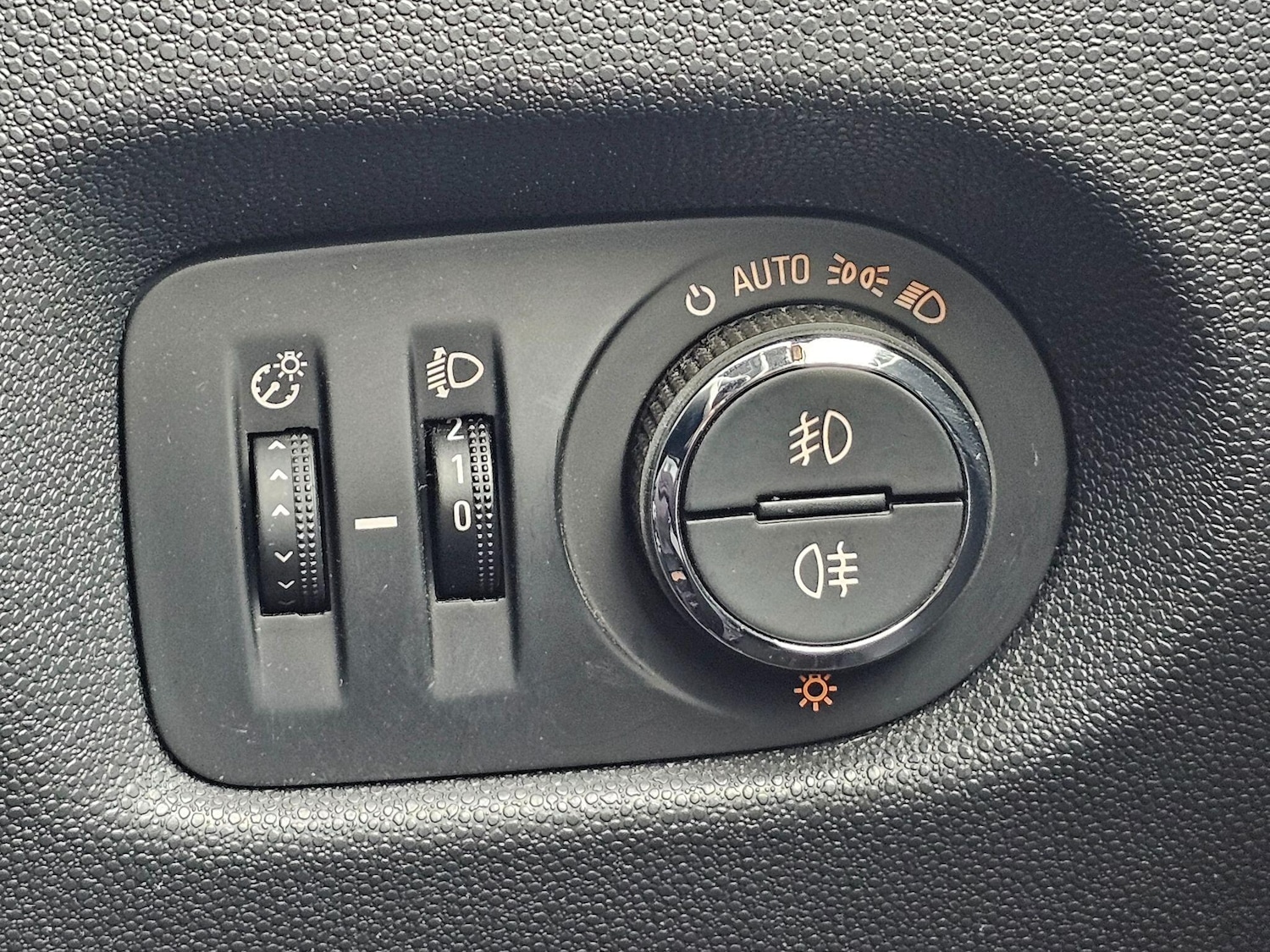 Used Vauxhall Corsa 2013 for sale - 77586659: Photo 19