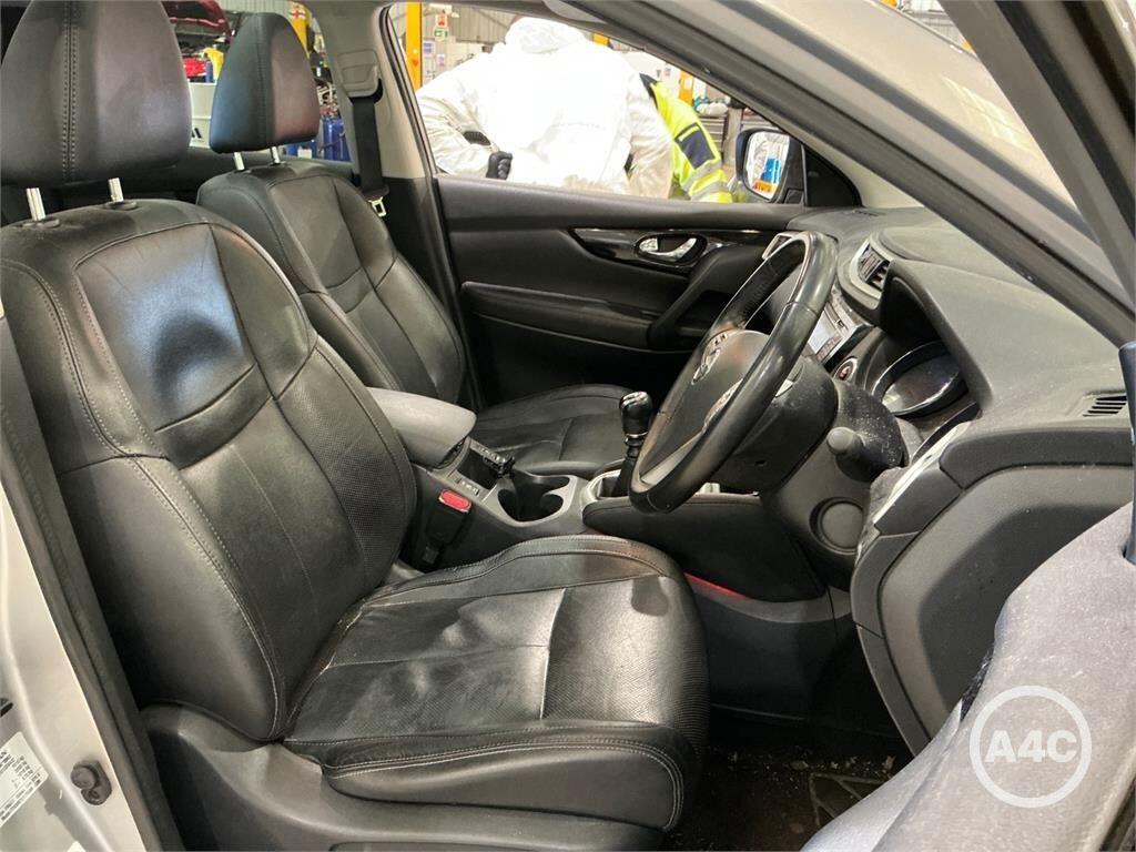 Used Nissan Qashqai 2015 for sale - 77970499: Photo 6