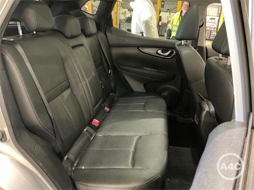 Used Nissan Qashqai 2015 for sale - 77970499: Photo 9