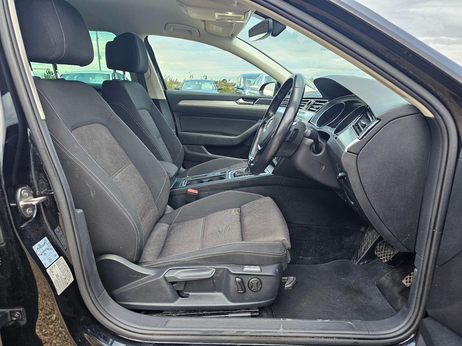 Used Volkswagen Passat 2018 for sale - 77101844: Photo 7