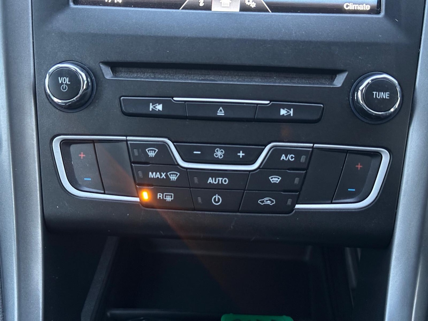 Used Ford Mondeo 2016 for sale - 76936165: Photo 22