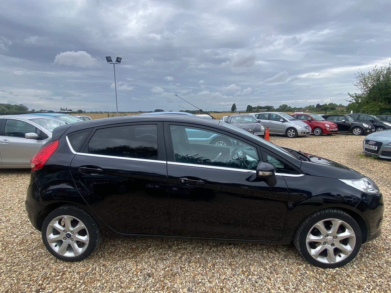 Used Ford Fiesta for sale - 76992767: Photo 5