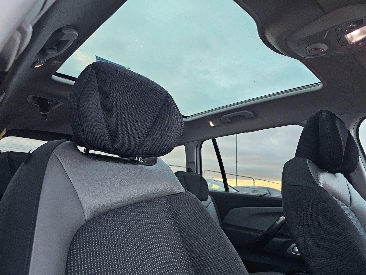 Used Citroen C4 Grand Picasso 2016 for sale - 76645387: Photo 14