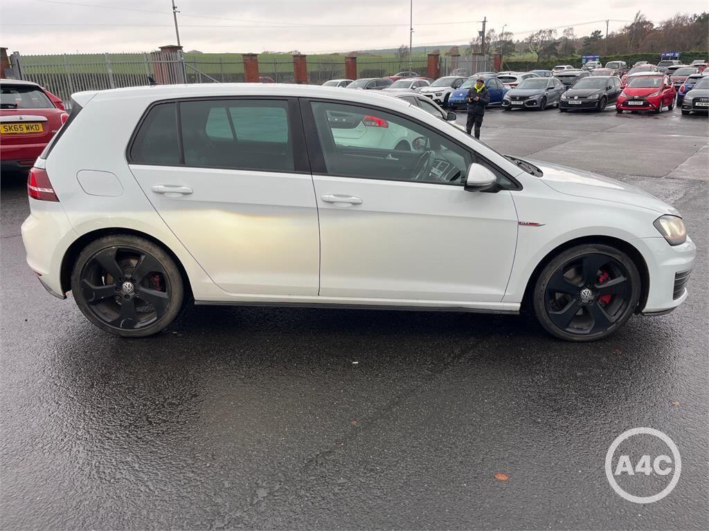 Used Volkswagen Golf 2014 for sale - 76645037: Photo 3