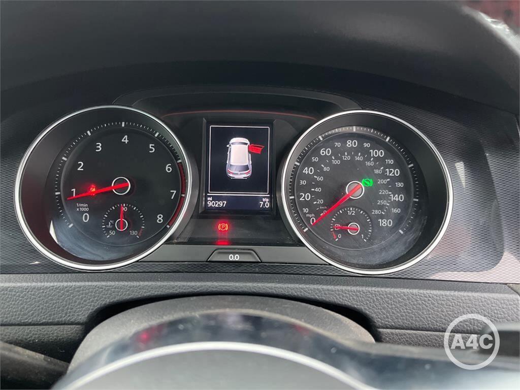 Used Volkswagen Golf 2014 for sale - 76645037: Photo 9