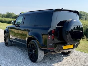 Used Land Rover Defender 2022 for sale - 79023938: Photo
