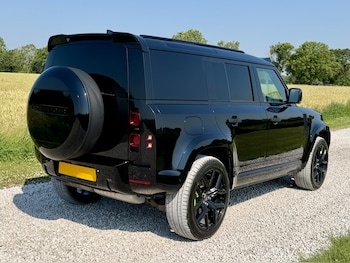 Used Land Rover Defender 2022 for sale - 79023938: Photo