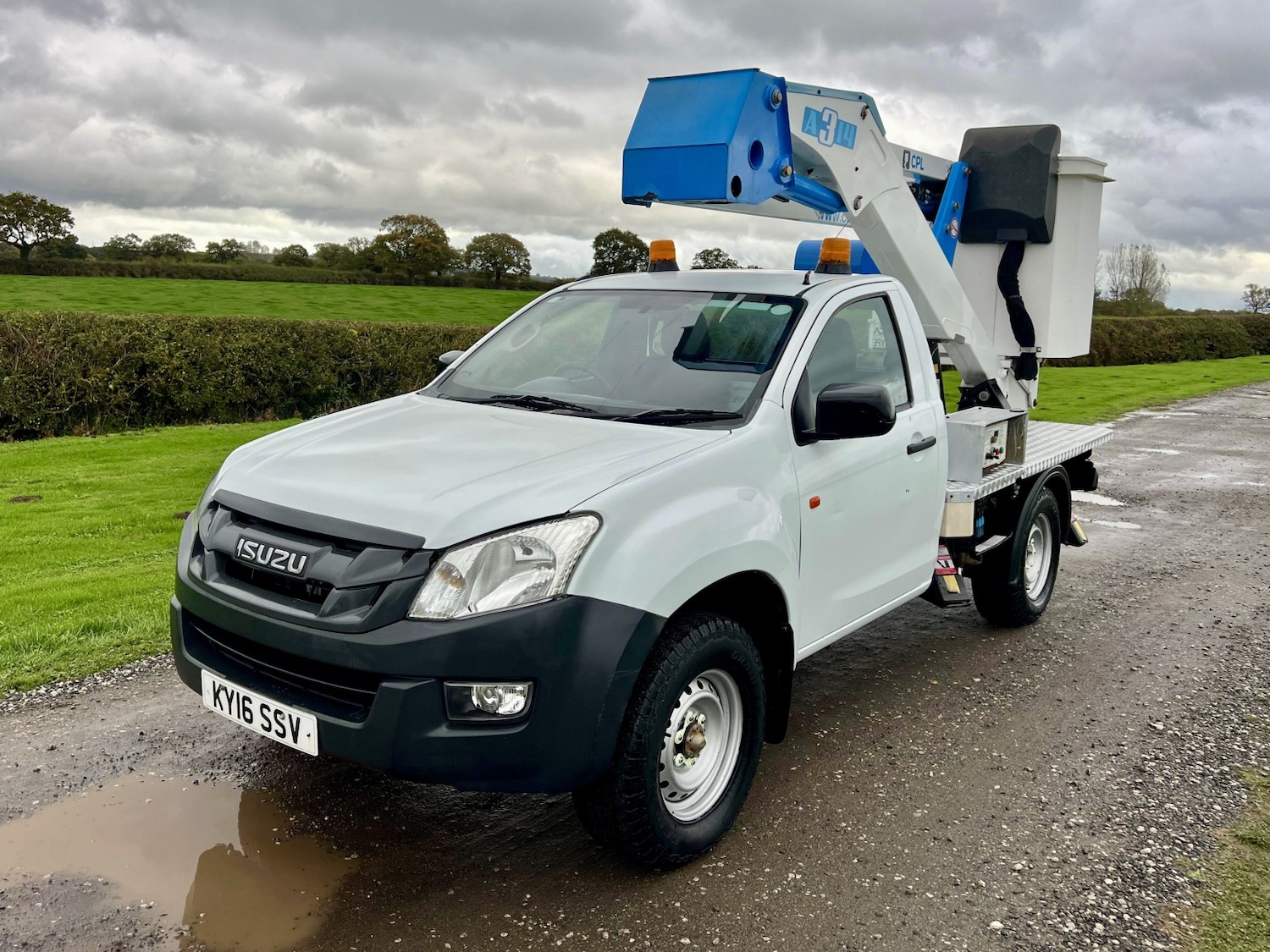 Used Isuzu D-Max 2016 for sale - 76334740: Photo 2