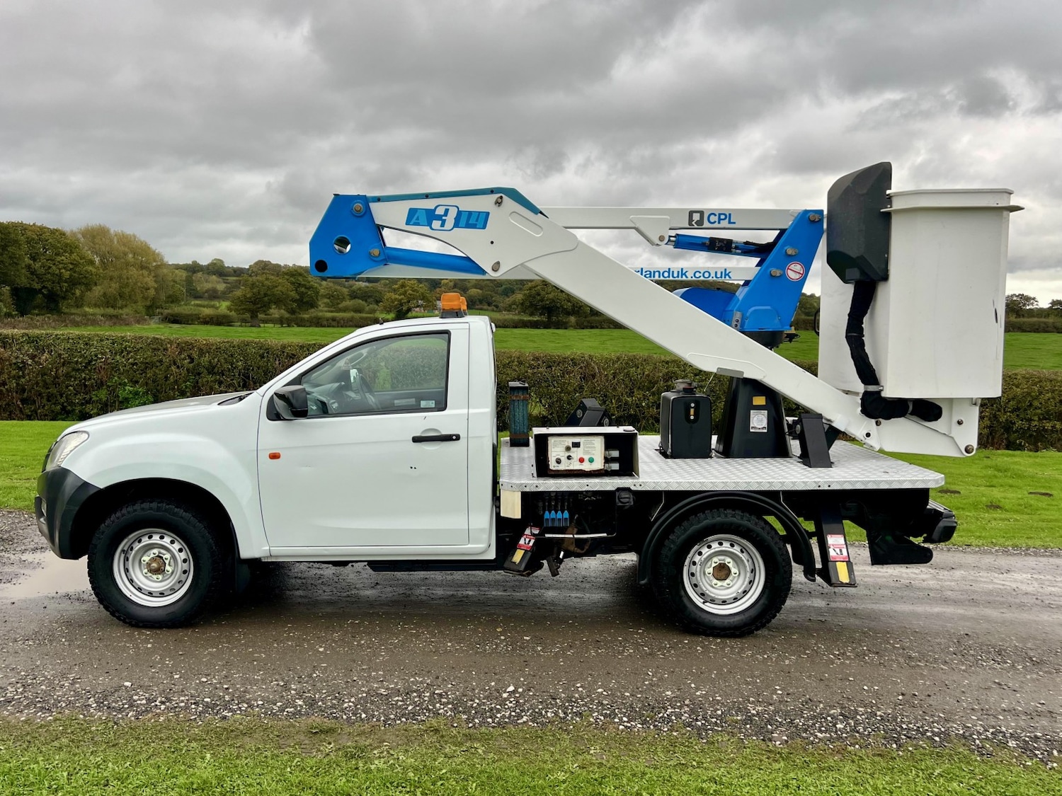 Used Isuzu D-Max 2016 for sale - 76334740: Photo 4