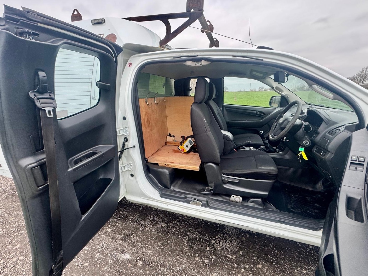 Used Isuzu D-Max 2017 for sale - 77610006: Photo 6