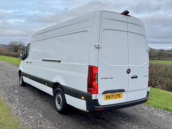 Used Mercedes-Benz Sprinter 2021 for sale - 76536840: Photo