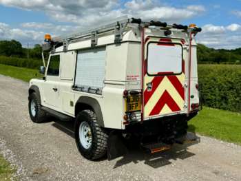 Used Land Rover Defender 2010 for sale - 74853851: Photo