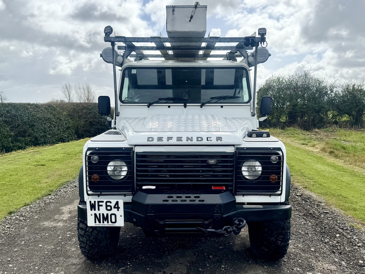 Used Land Rover Defender 2014 for sale - 78018430: Photo 2