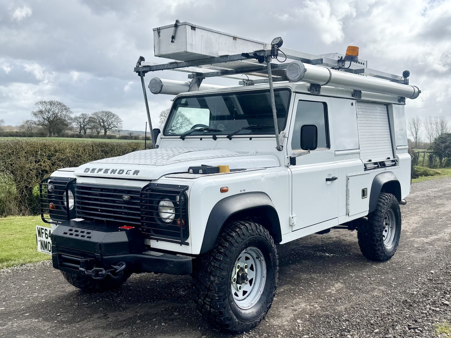 Used Land Rover Defender 2014 for sale - 78018430: Photo 3