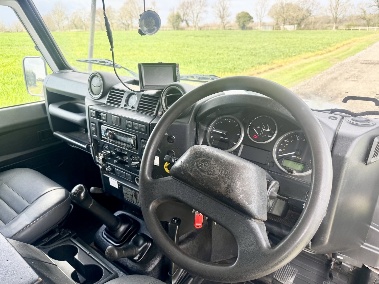 Used Land Rover Defender 2014 for sale - 78018430: Photo 8