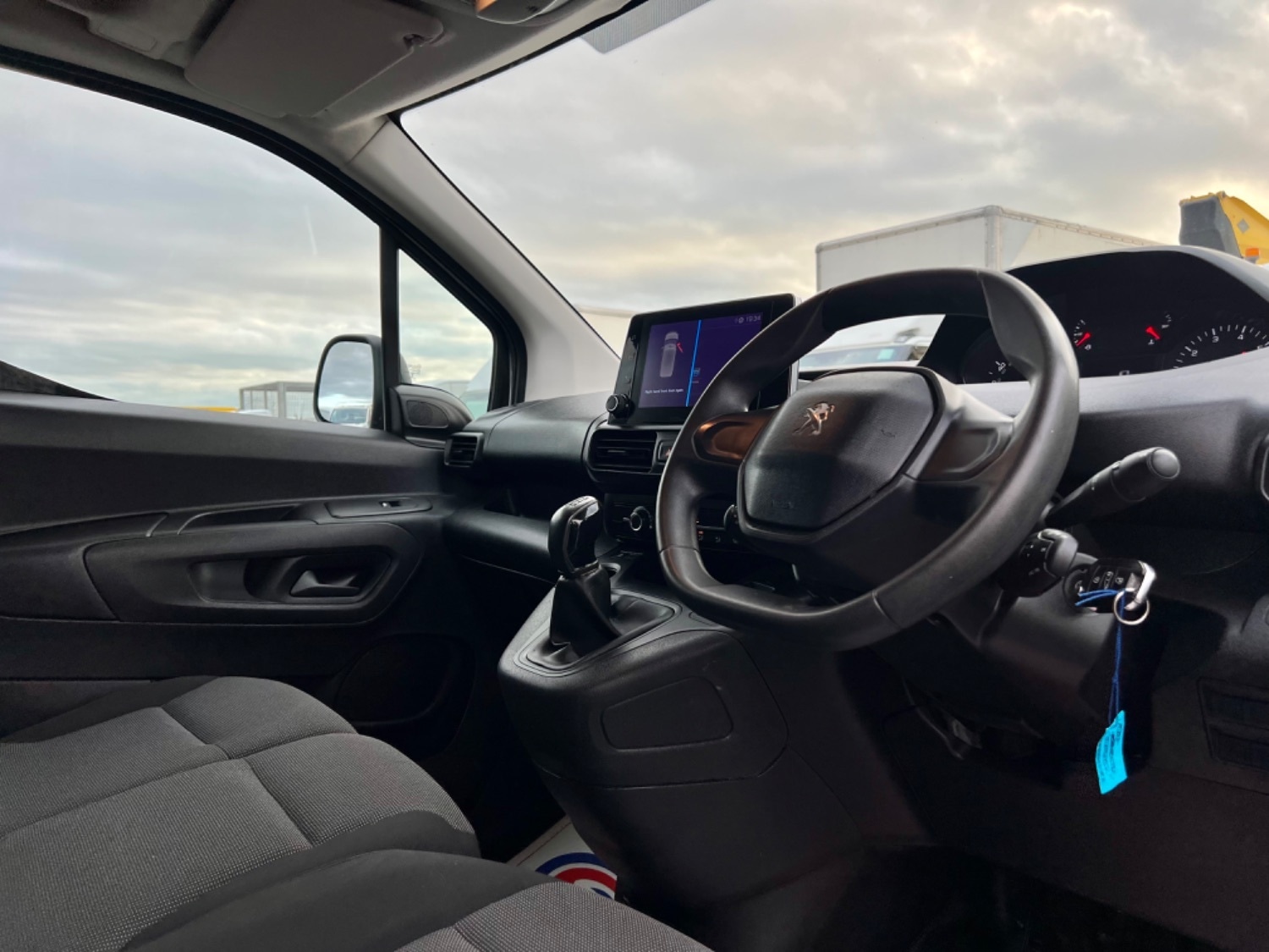 Used Peugeot Partner 2019 for sale - 68217536: Photo 6