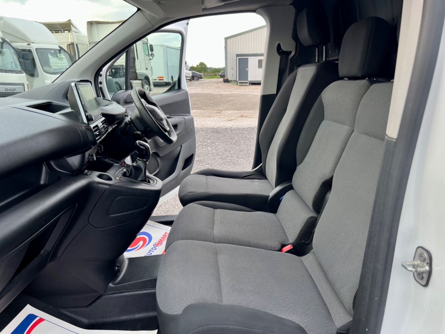 Used Peugeot Partner 2019 for sale - 68217536: Photo 8