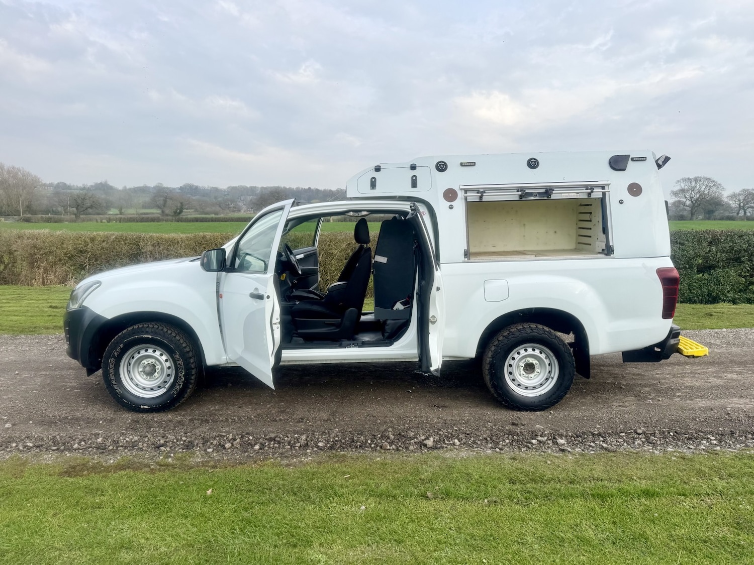Used Isuzu D-Max 2017 for sale - 77766432: Photo 7