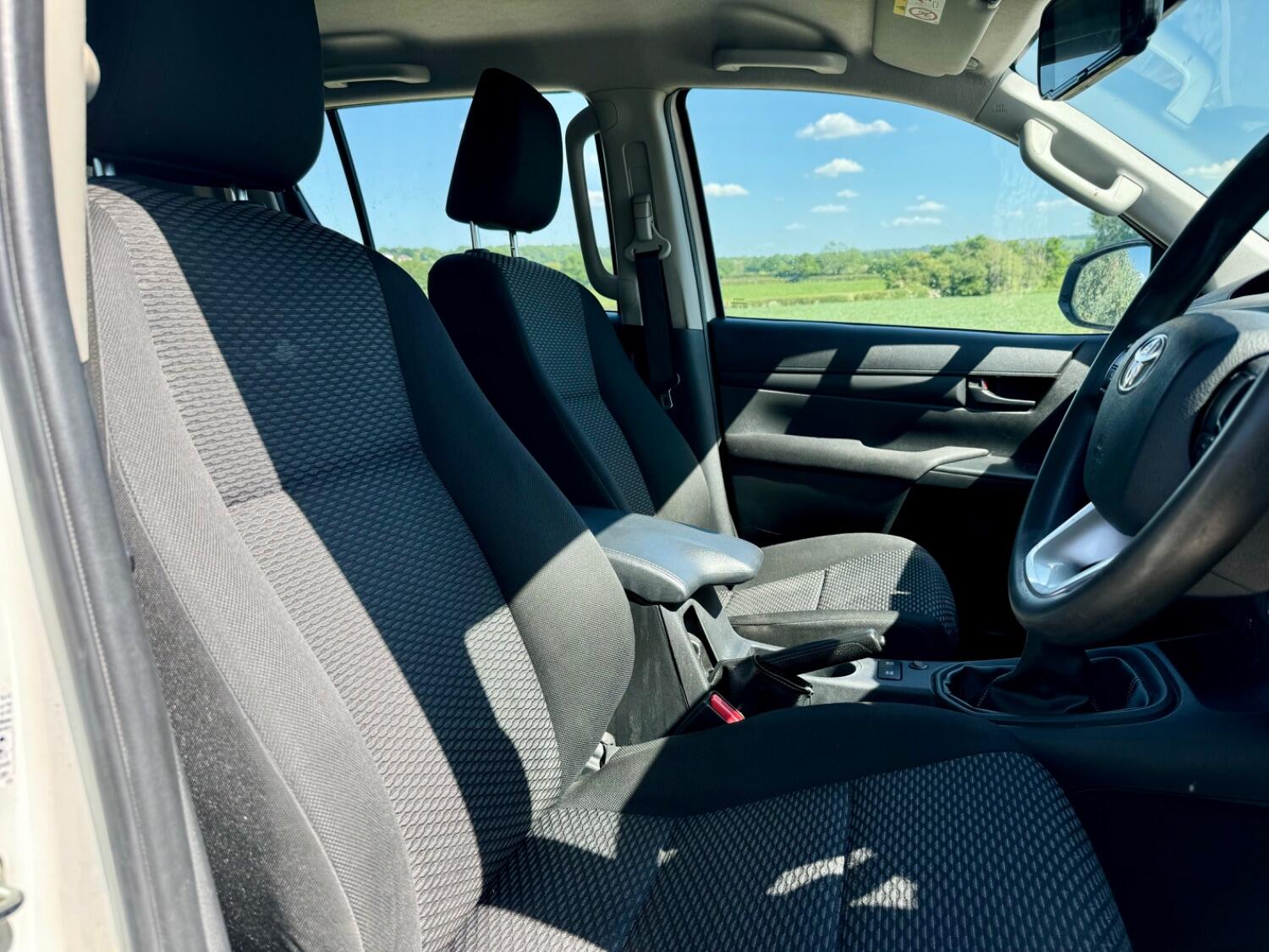 Used Toyota Hilux 2019 for sale - 76794469: Photo 9