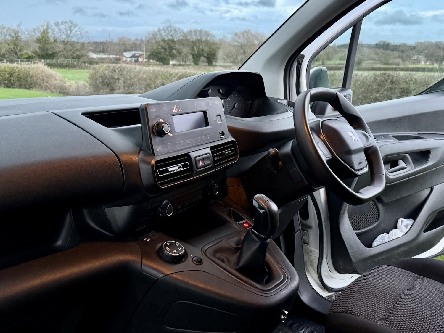 Used Peugeot Partner 2021 for sale - 77038988: Photo 11