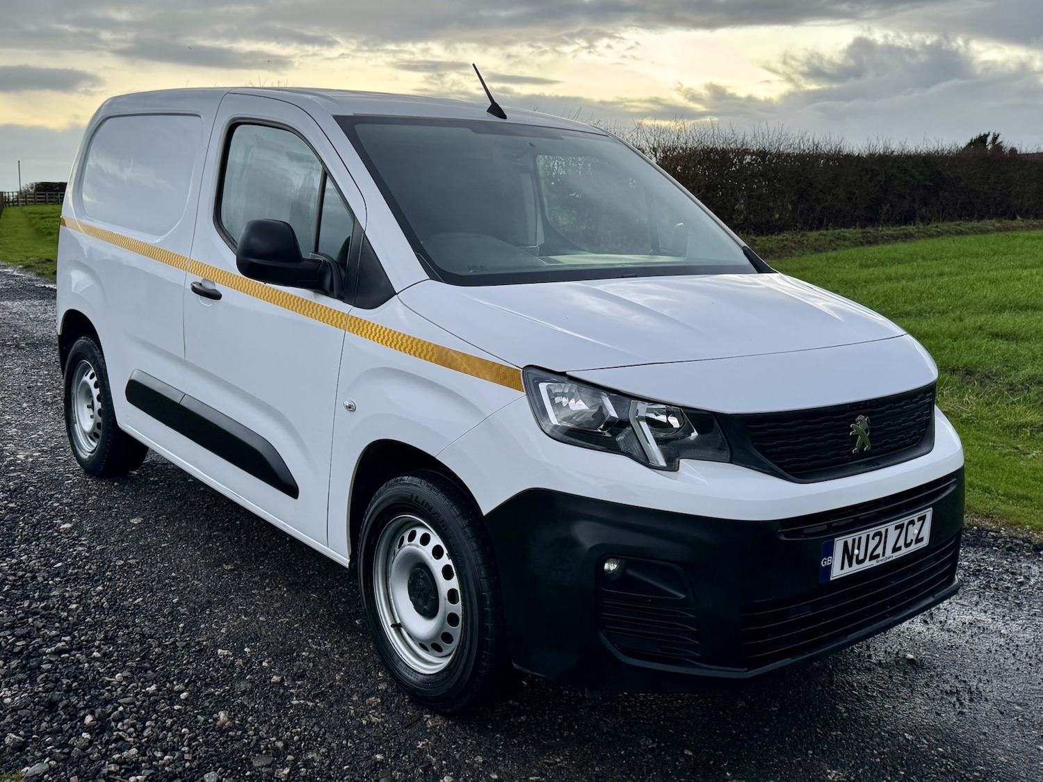 Used Peugeot Partner 2021 for sale - 77038988: Photo 2