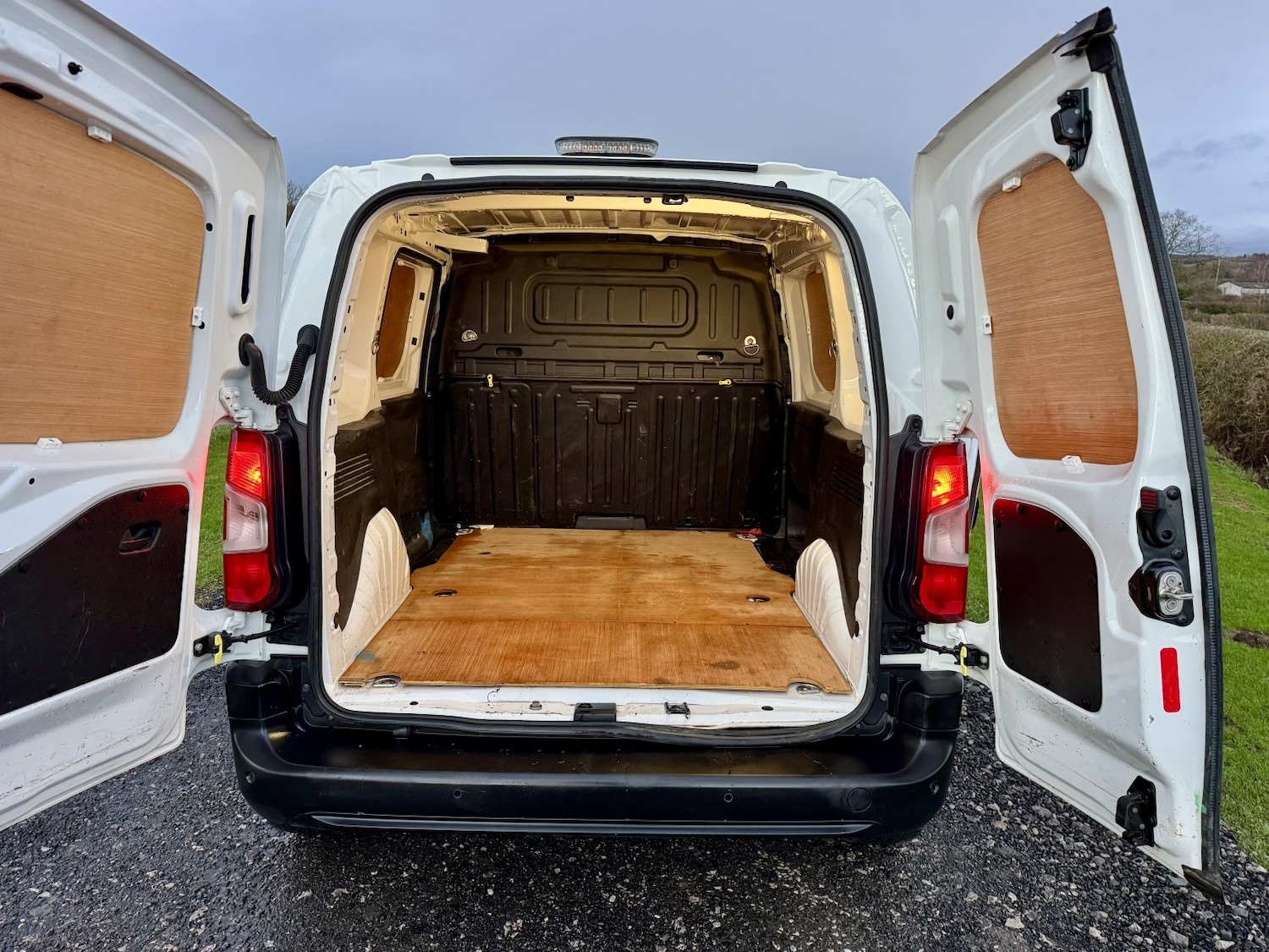 Used Peugeot Partner 2021 for sale - 77038988: Photo 6