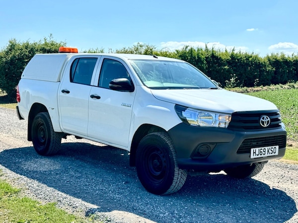 Used Toyota Hilux 2019 for sale - 74518839: Photo 2