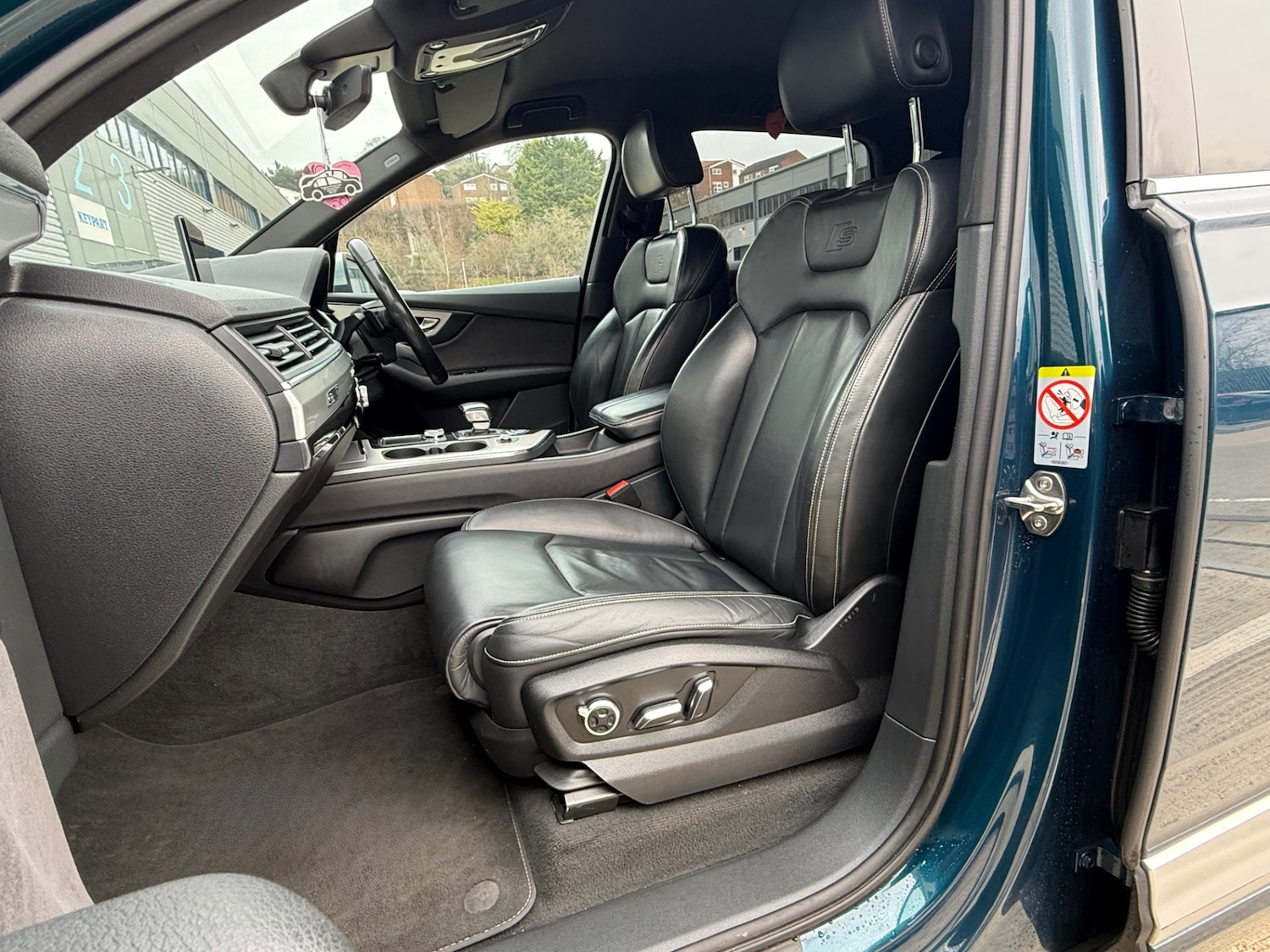 Used Audi Q7 2018 for sale - 77579621: Photo 25