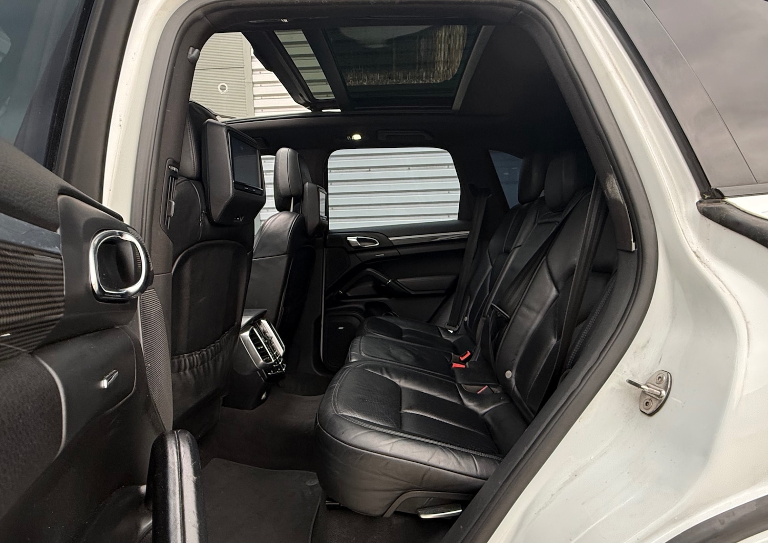 Used Porsche Cayenne 2015 for sale - 77693929: Photo 16