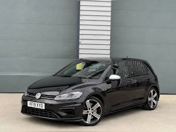 Used Volkswagen Golf 2019 for sale - 79546732: Photo